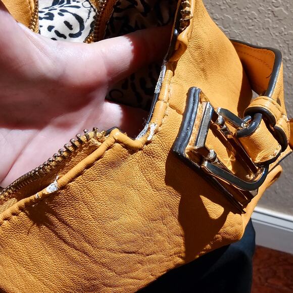 Jessica Simpson Yellow Leather Hobo Bag Purse Shoulder Tote Boho Slouchy Chic - Picture 12 of 16